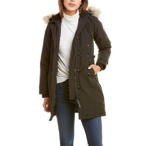 Excellent condition Canada Goose Kensington Parka, size small with fur